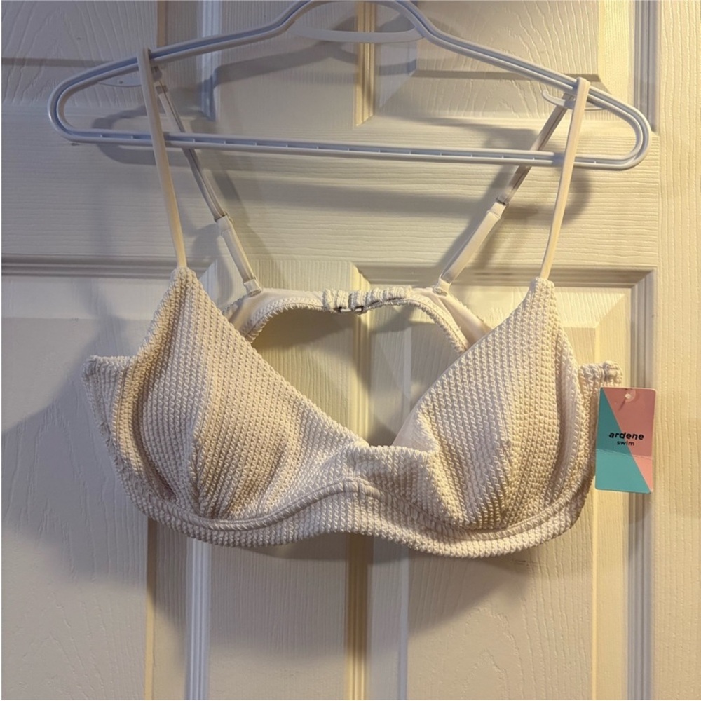 NWT Ardene Cream Textured bikini top size xl